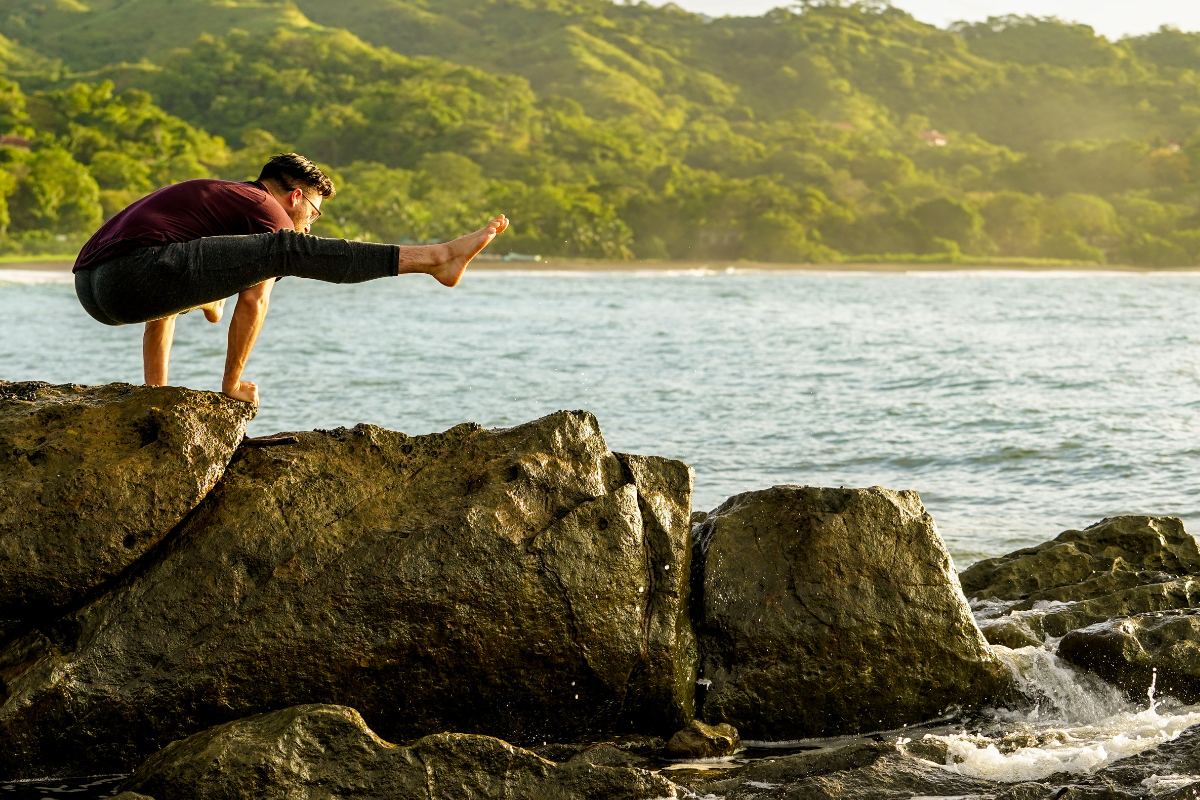 MC Yogi Beach Yoga